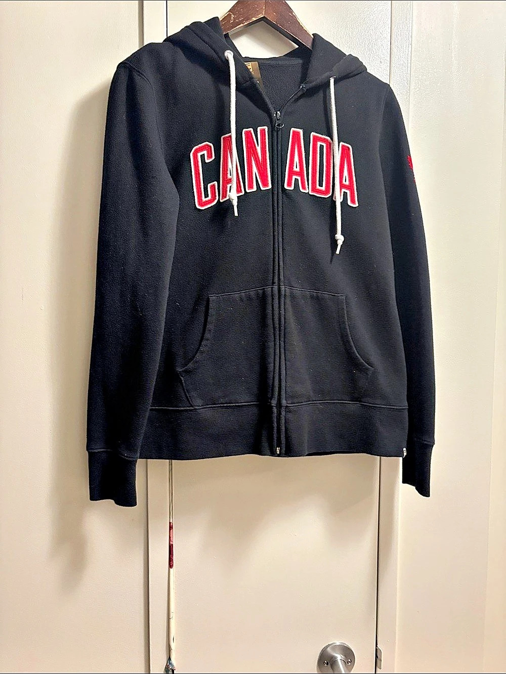 HB Canada Olympic Team hoodie Black & Red Women's Medium